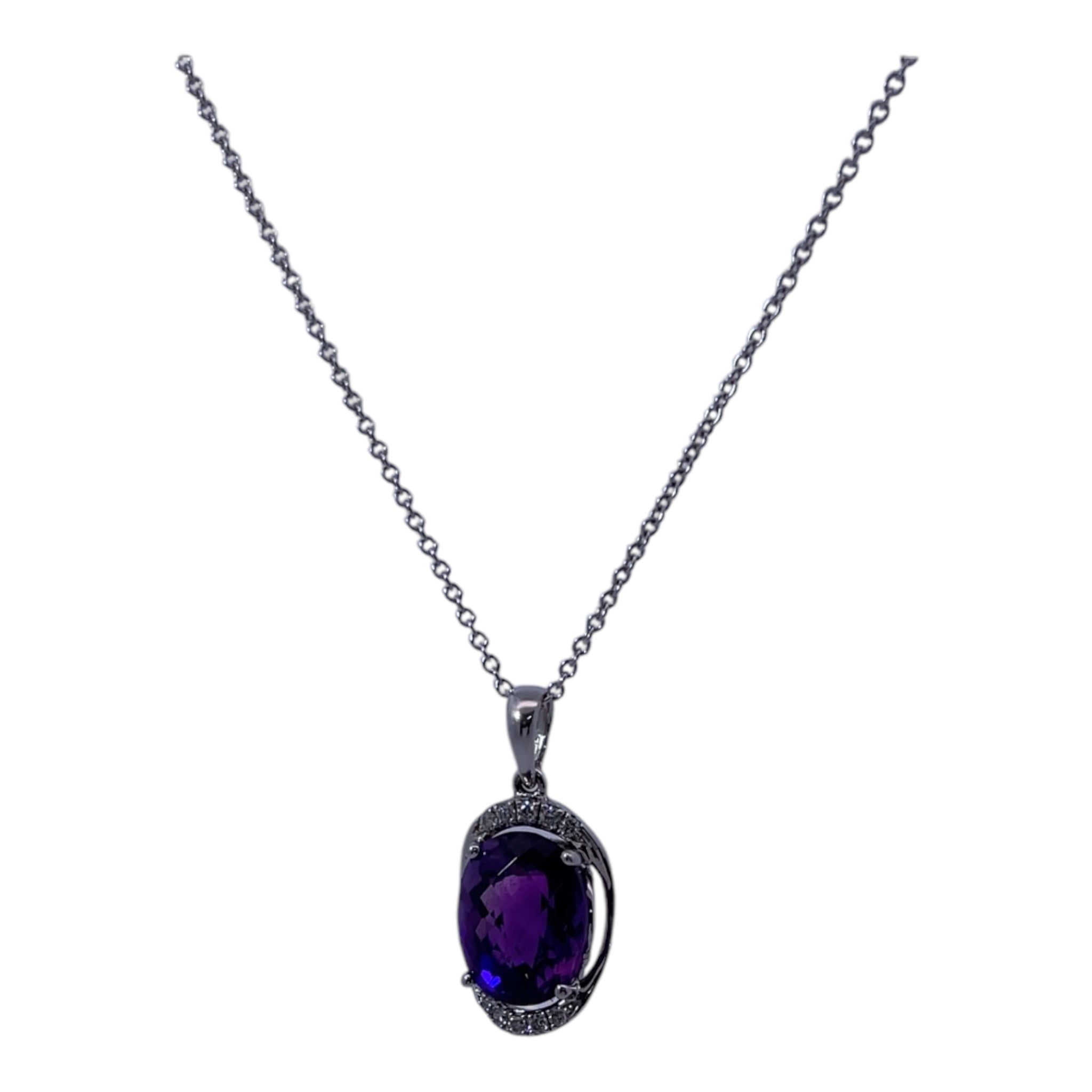 Collar de oro blanco de 14 quilates con amatista de 3 ct y diamantes de 0,60 ct: lujo audaz