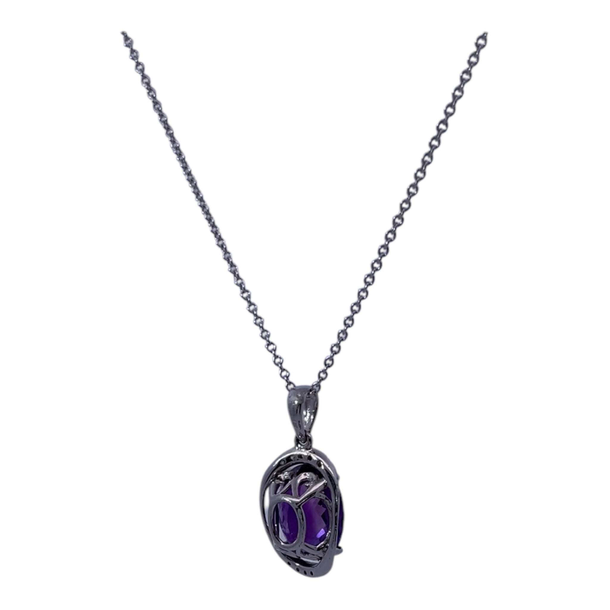 Collar de oro blanco de 14 quilates con amatista de 3 ct y diamantes de 0,60 ct: lujo audaz