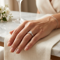 Eterna 18K Gold Diamond Ring