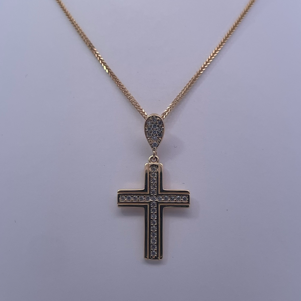 18K Yellow Gold Bold Cross Necklace – A Dazzling Tribute to Faith and Style