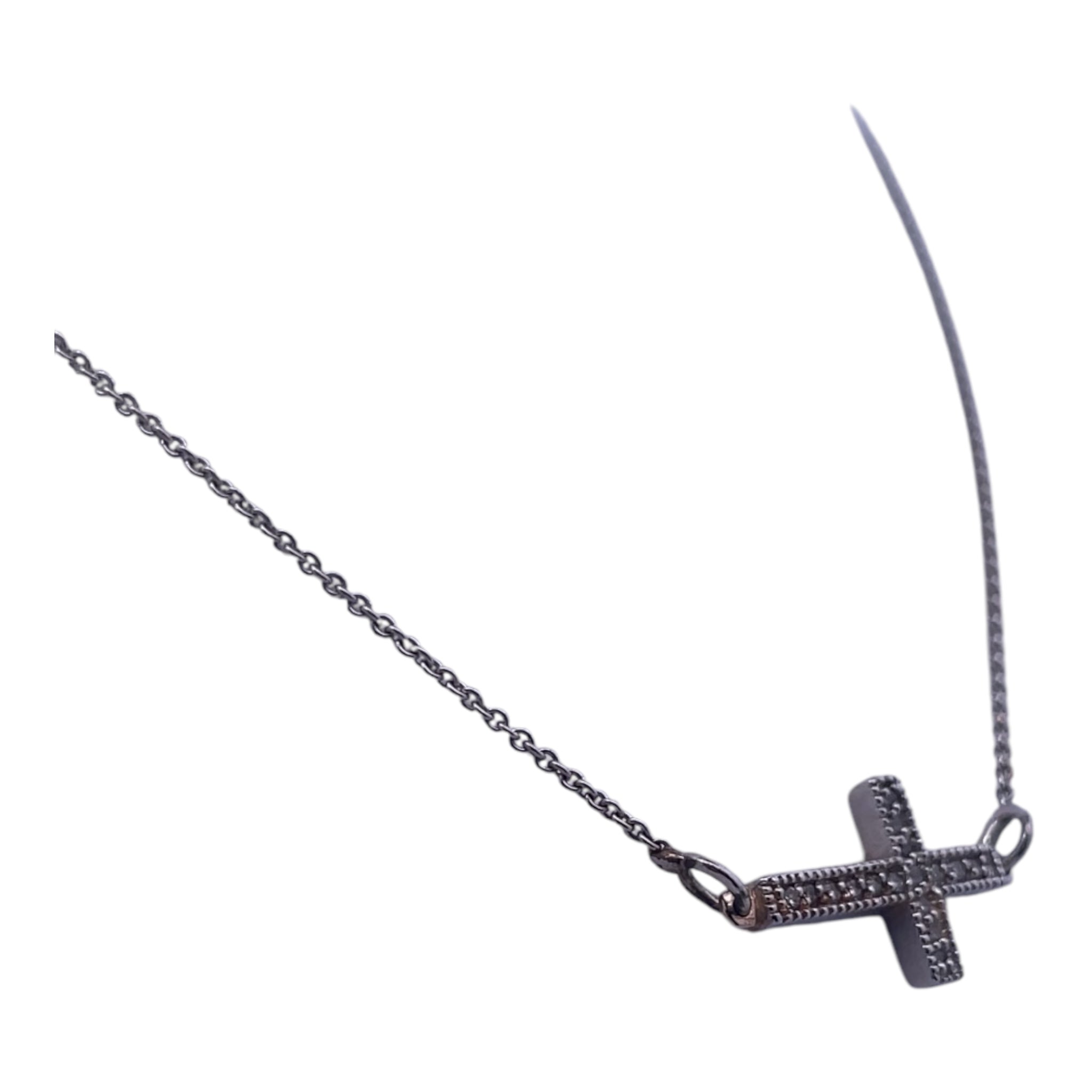 18K White Gold Sideways Cross Necklace – Contemporary Elegance with Diamond Accents