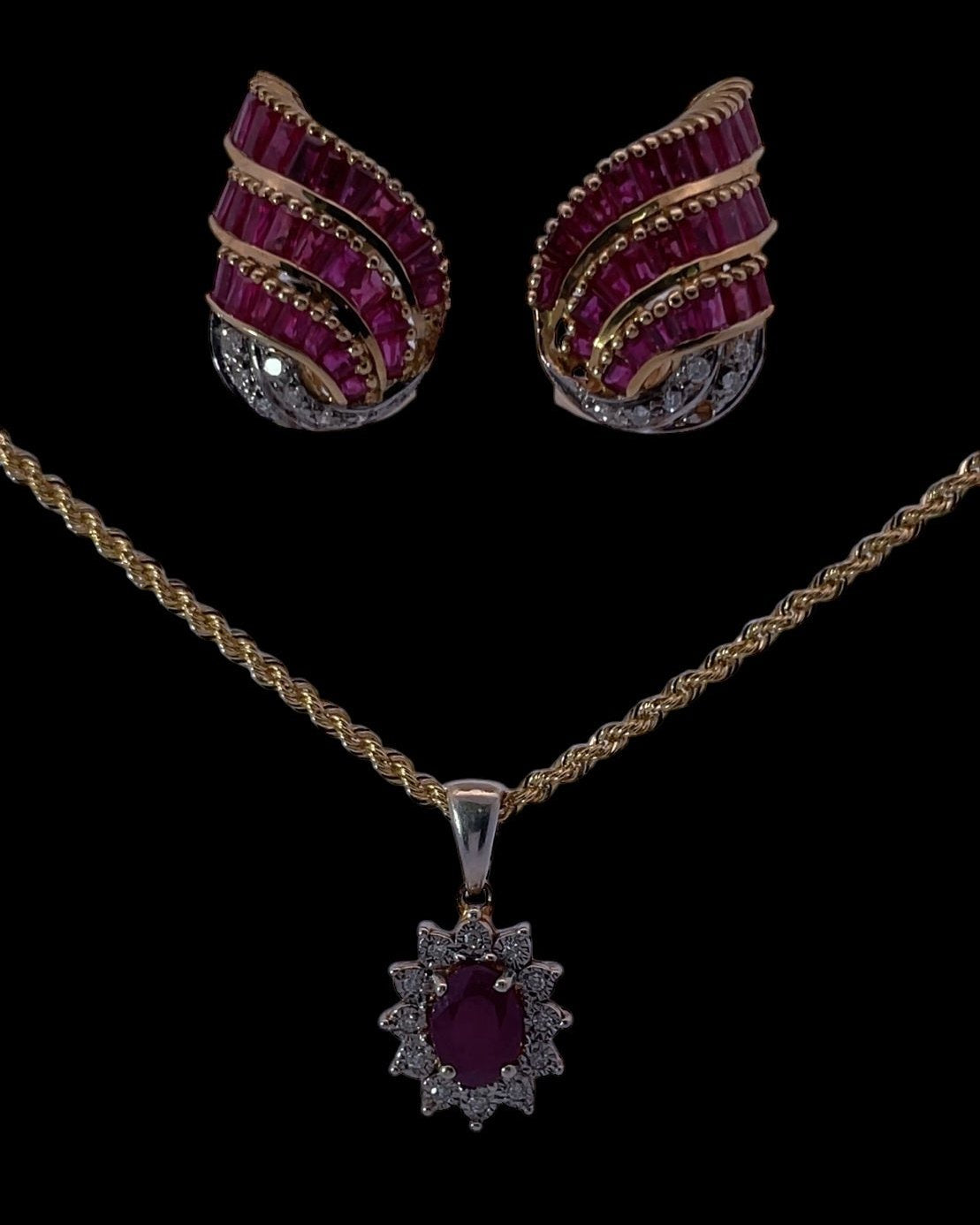 18K Yellow Gold Necklace with 1.5ct Ruby and 0.15ct Diamonds – Regal Beauty