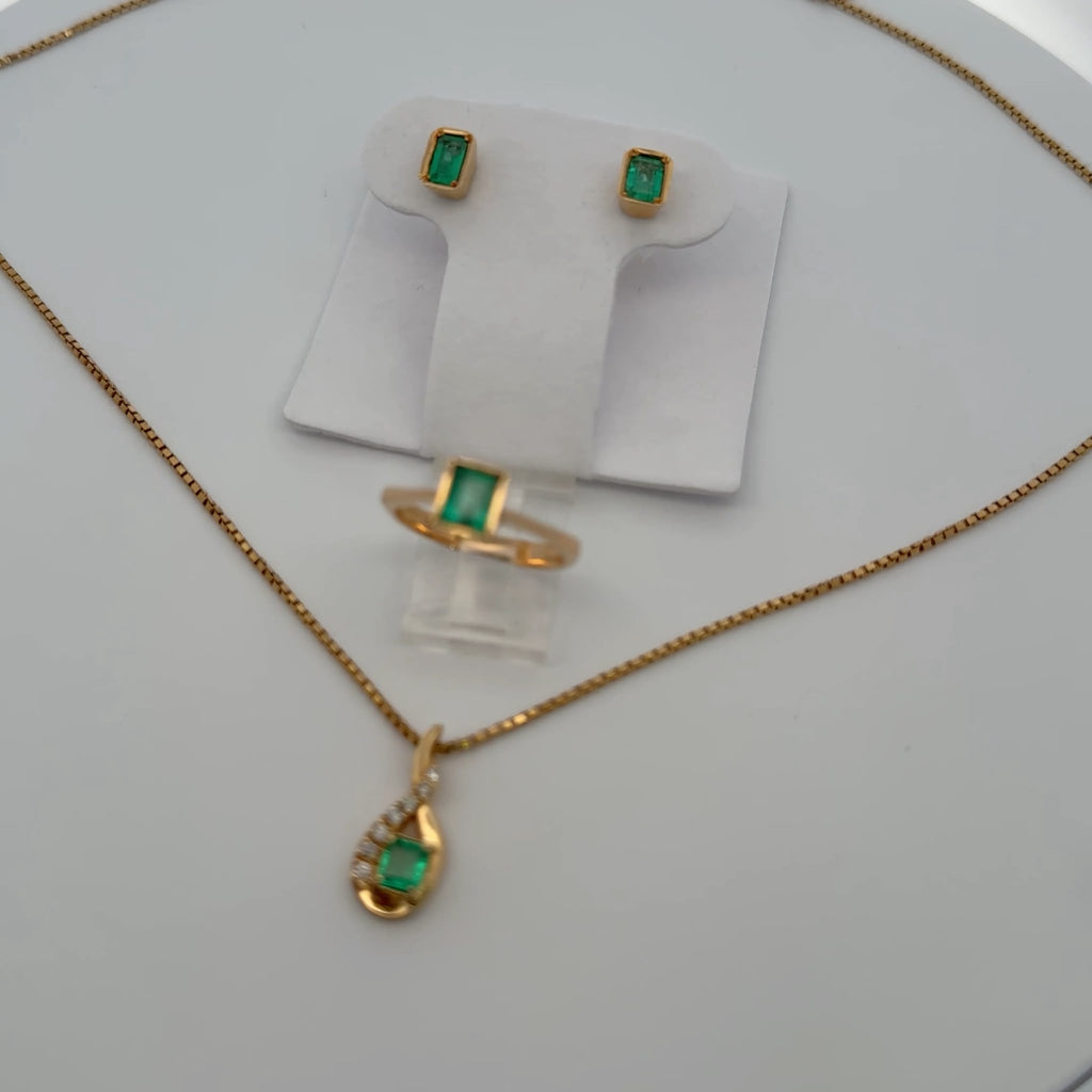 Emerald Majesty 18K — 3‑Piece Emerald & Diamond Set