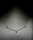 Elegancia de lujo, collar de oro de 18 quilates y diamantes