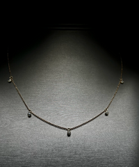 Elegancia de lujo, collar de oro de 18 quilates y diamantes