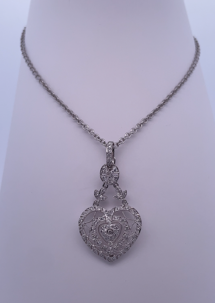 Enrejado del amor: collar con colgante de corazón de oro blanco de 18 quilates y diamantes de 0,50 ct