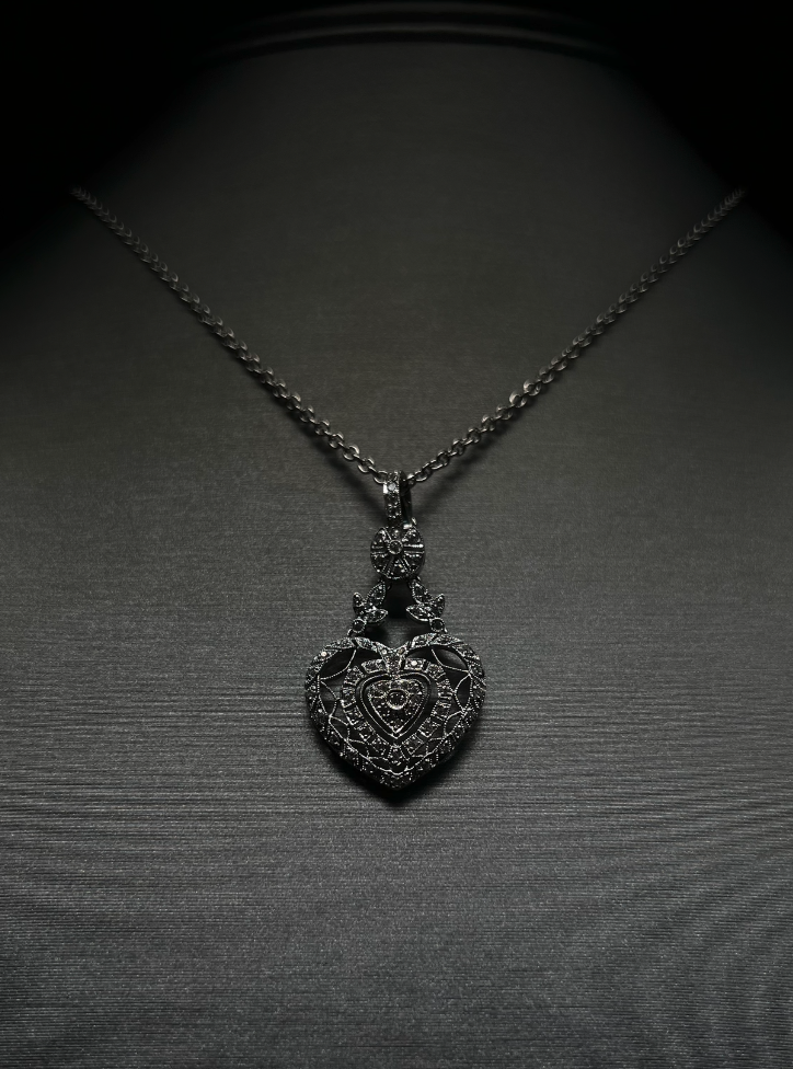 Enrejado del amor: collar con colgante de corazón de oro blanco de 18 quilates y diamantes de 0,50 ct