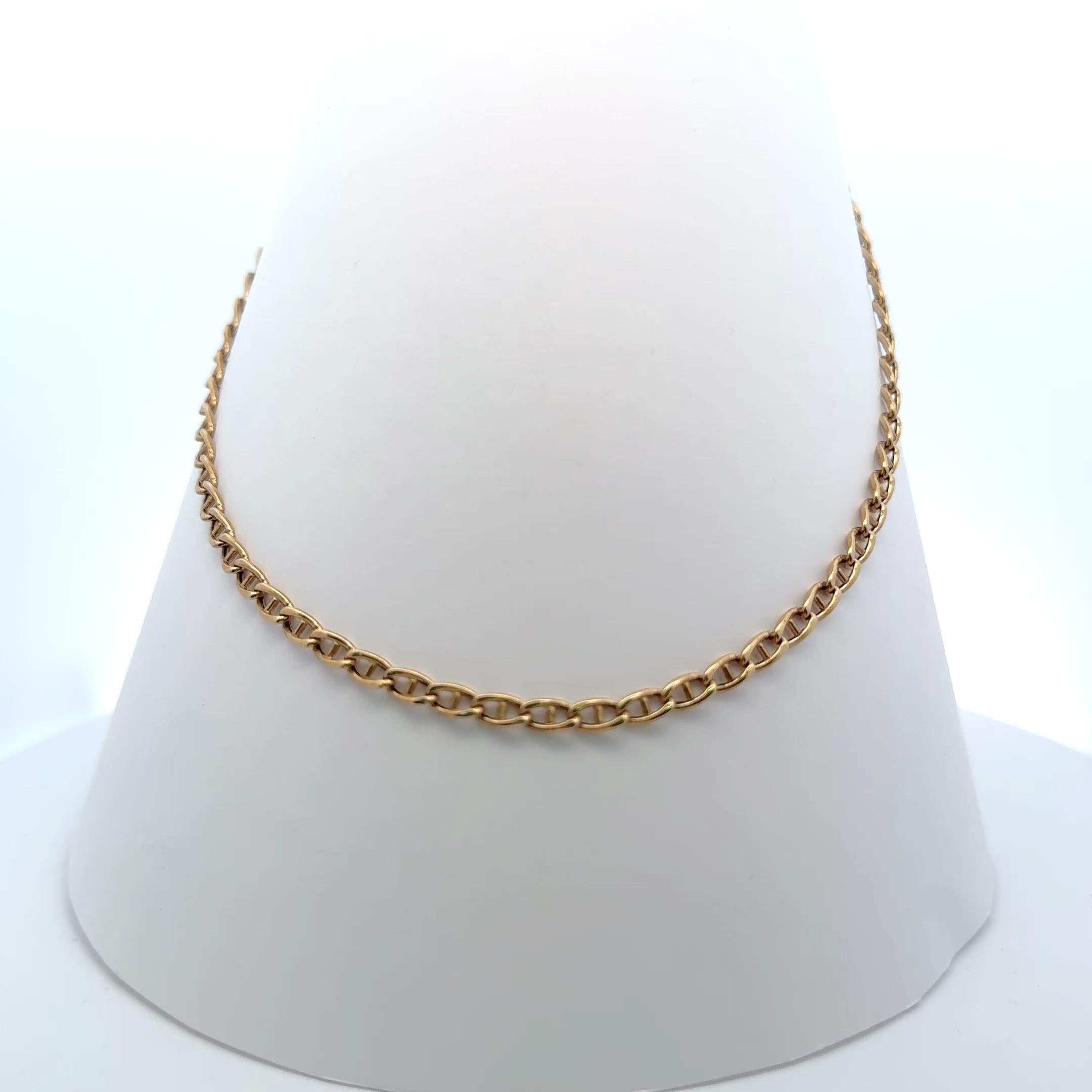 Classic Oval 18K Gold Chain Necklace