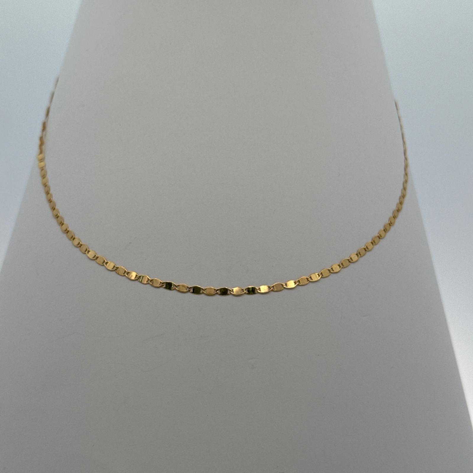 Luminous Oval 18K Gold Chain Necklace