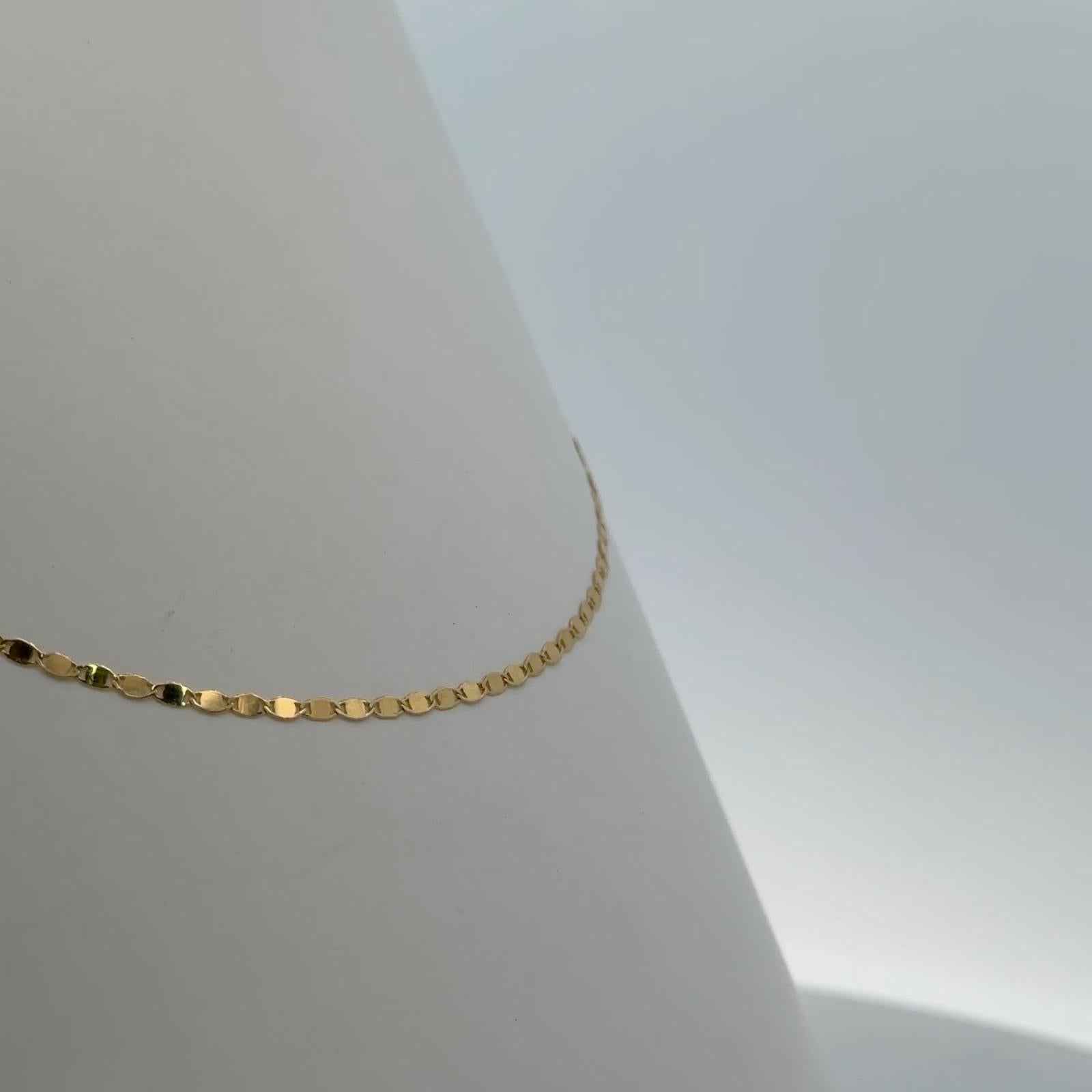 Luminous Oval 18K Gold Chain Necklace