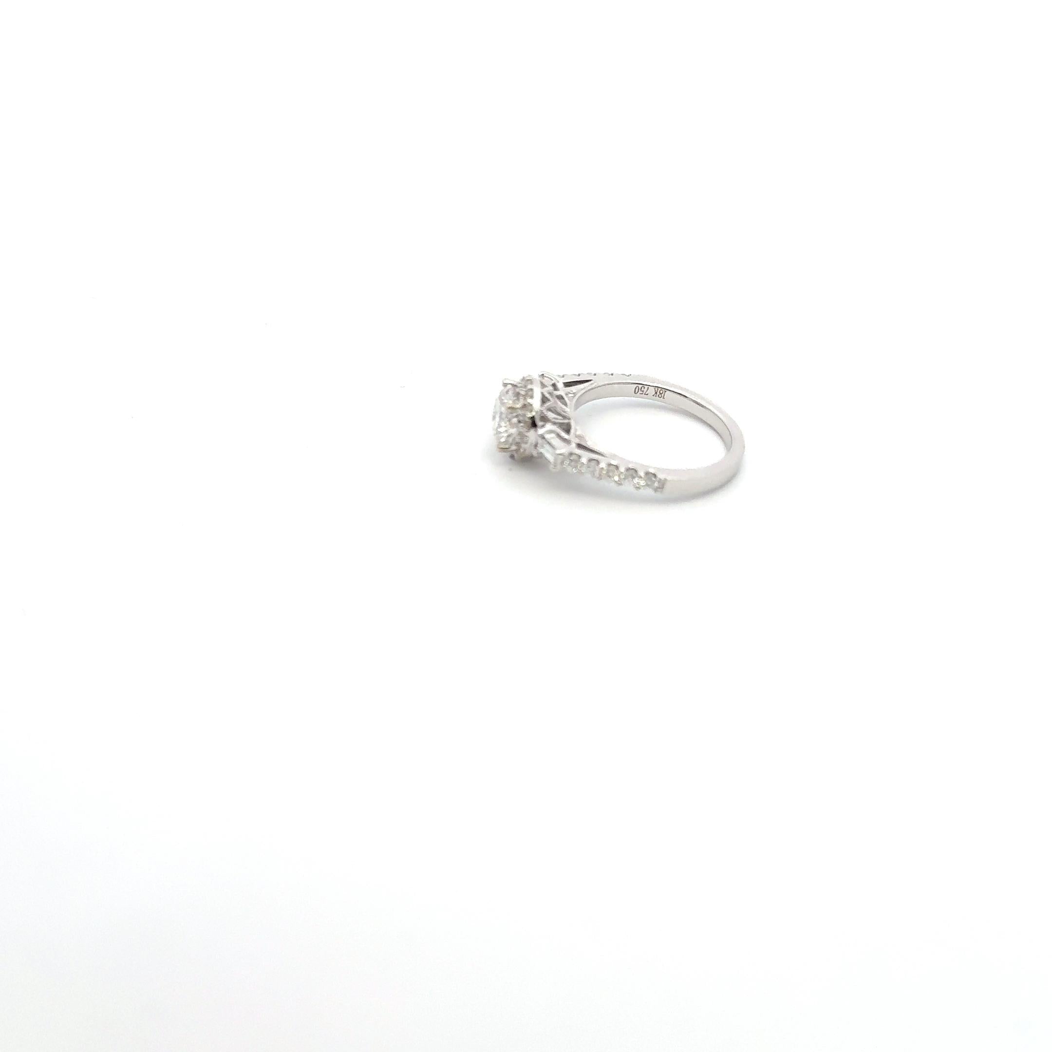 Brilliant Halo 18kt White Gold Ring with Large Center Diamond